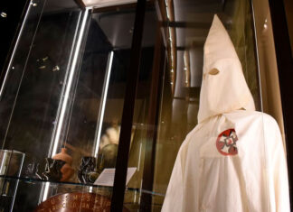 Mississippi revela toda su historia en aniversario de EE. UU., en contraste con esfuerzos federales