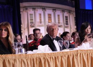 Servicio Secreto evacúa a Trump de cena de corresponsales tras disparos en el punto de seguridad