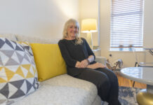 Guzy, ganadora del WPF: «Es desgarrador ver agentes enmascarados en los juzgados de EE. UU.»