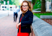 La lucha de Nancy Santiago frente a la inteligencia artificial y su impacto en los menores