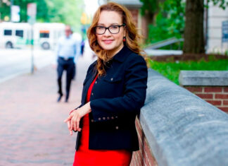 La lucha de Nancy Santiago frente a la inteligencia artificial y su impacto en los menores