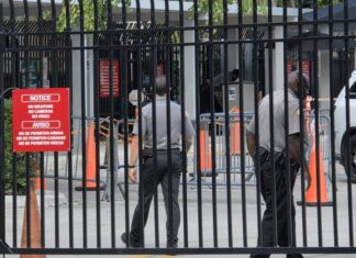 Gobierno Trump agrega a 77 jueces de inmigración para enfrentar el atasco de casos