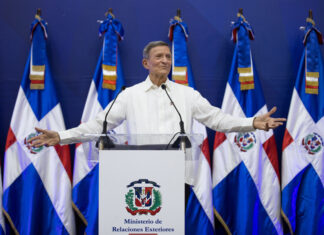 República Dominicana prevé acoger al mes a treinta migrantes deportados desde EE. UU.