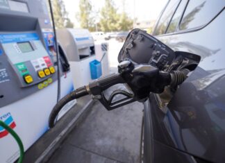 El alza del precio del combustible cuesta 37.000 millones de dólares a los estadounidenses
