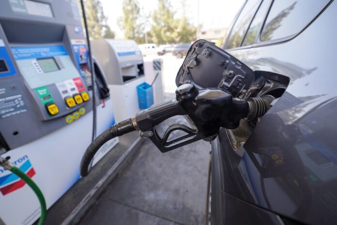 El alza del precio del combustible cuesta 37.000 millones de dólares a los estadounidenses