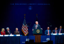 Comisión de libertad religiosa de Trump pretende eliminar la separación Iglesia-Estado