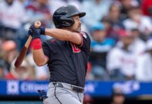 Kwan, Hoskins y Bazzana impulsan victoria 3-1 de Guardianes ante Filis Filis