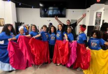 El orgullo puertorriqueño brilla a través de la juventud en el Philly Bomba Plena Cultural Center