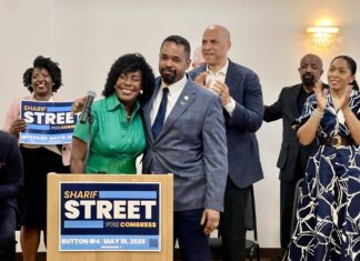 On the eve of the primary in Philly, Street’s faithful show up