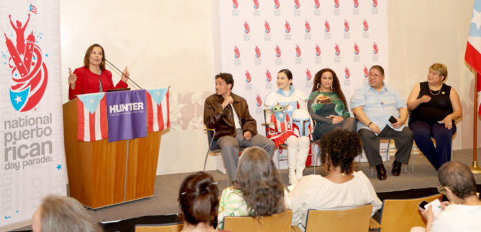 Daddy Yankee y la ex Miss Universo Dayanara Torres encabezan desfile boricua en N. York