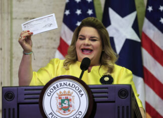 Gobernadora de Puerto Rico promete fondos para mejorar servicios de salud y educación