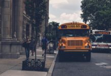 Se espera resistencia tras la aprobación de Junta de Educación de Filadelfia del cierre de 17 escuelas en medio de protestas y rechazo del Concejo Municipal