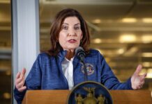 Nueva York demanda a la Administración Trump para defender leyes migratorias y policiales