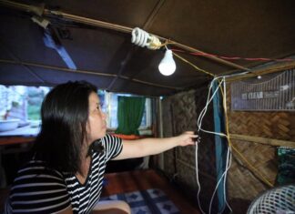 Al menos 655 millones de personas seguían sin electricidad en 2024, según informe