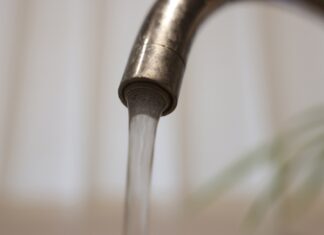 Las interrupciones del servicio de agua potable se agravan en Puerto Rico Puerto Rico