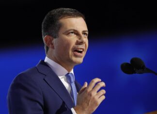 Pete Buttigieg denuncia falsa acusación que lo separó de sus hijos