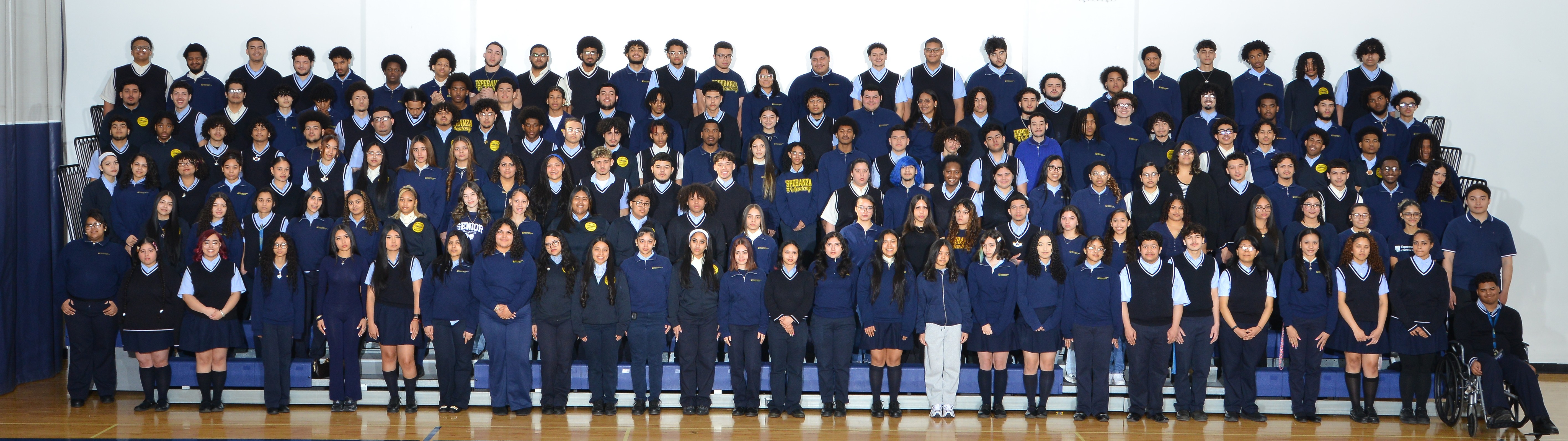 Fotografía Panorámica Class of 2026 corregida y centrada