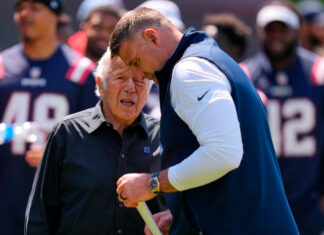 Eagles traspasan al receptor A.J. Brown a los Patriots; se reunirá con Mike Vrabel