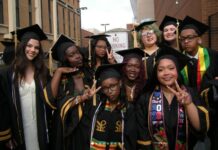 Más de 7,600 estudiantes celebran su graduación en Filadelfia