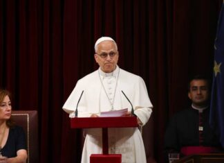 Pope’s historic speech to Spain’s parliament demands respect for migrants and gets 7-minute ovation