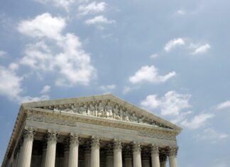 Fallos pendientes del Supremo de EE. UU. decidirán el futuro de políticas clave para Trump