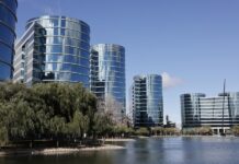 Oracle recorta 21.000 empleos por la IA y advierte de que pueden llegar más reducciones