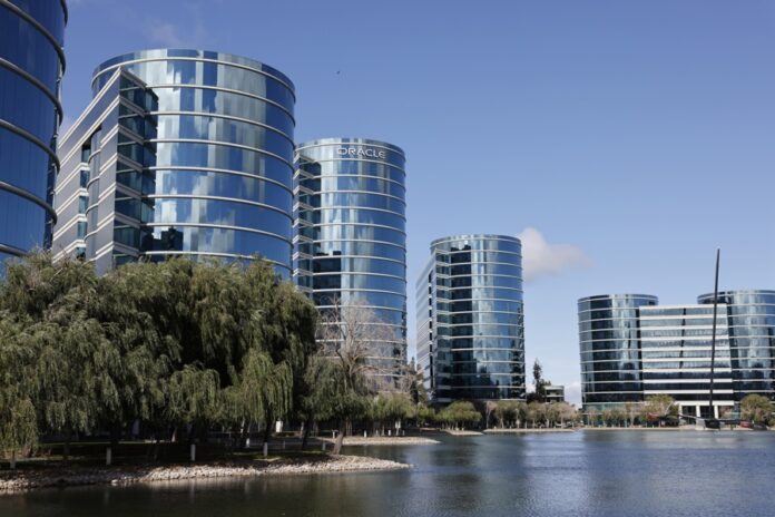 Oracle recorta 21.000 empleos por la IA y advierte de que pueden llegar más reducciones