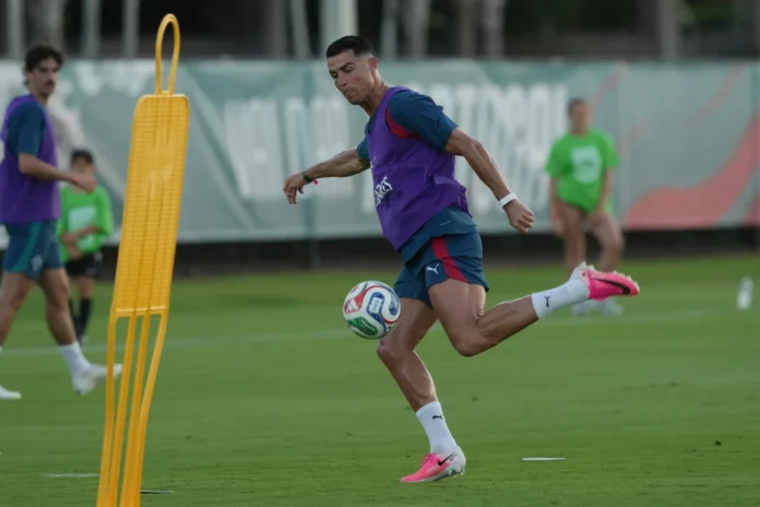 Aficionados de Portugal debaten el rol de Cristiano Ronaldo antes del debut en el Mundial ante Congo