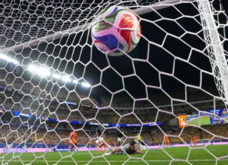 One Extraordinary Photo: Unique look at Ivory Coast goal