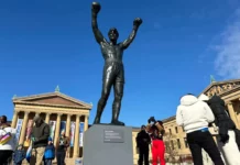 Aficionados brasileños en el Mundial saben bien que no deben vestir la estatua de Rocky
