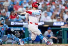 Schwarber y Harper vuelven a jonronear y Filis vencen 6-2 a Mets para ganar la serie