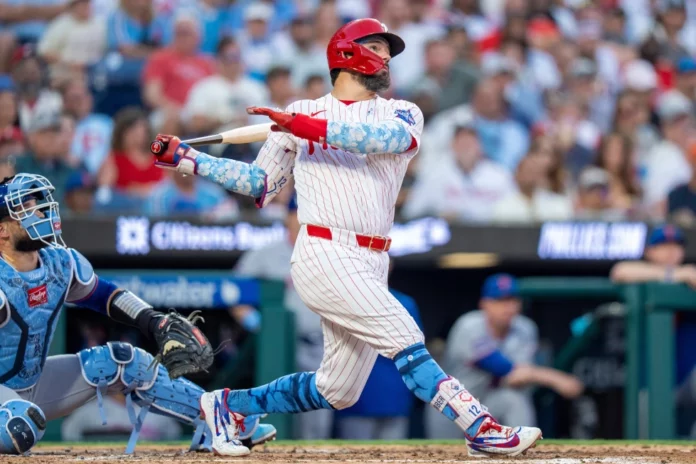 Schwarber y Harper vuelven a jonronear y Filis vencen 6-2 a Mets para ganar la serie