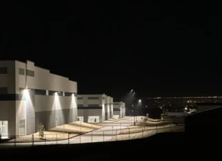 Tribunal federal de apelaciones de EE. UU. permite reanudar deportaciones rápidas de inmigrantes