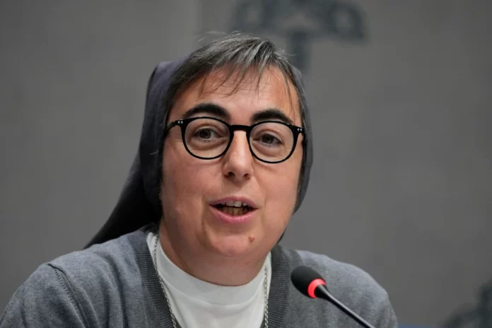 El papa asciende a una monja italiana a un alto cargo migratorio en el Vaticano