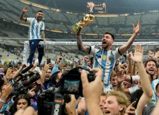 Del novato de pelo largo en 2006 a la gloria en Qatar. Un repaso de Messi antes de su 6to Mundial