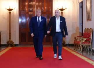 UFC trae su caos característico a la Casa Blanca mientras el presidente Trump celebra su cumpleaños