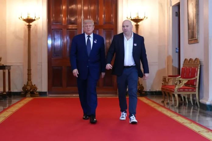 UFC trae su caos característico a la Casa Blanca