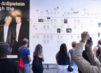 La «conexión» entre Trump y Epstein se expone a un kilómetro y medio de la Casa Blanca