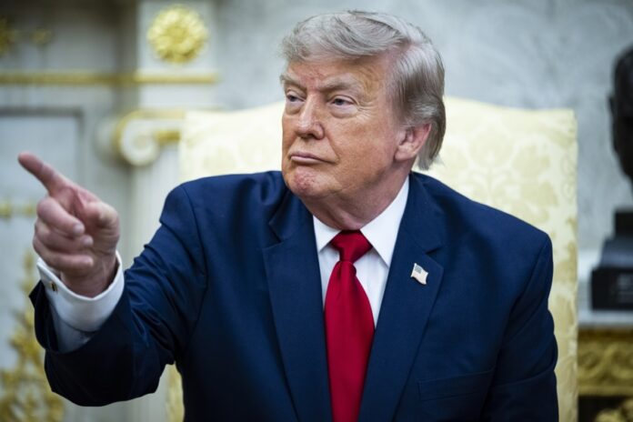 Trump impone aranceles del 50 % a la mayoría de las importaciones procedentes de Canadá aranceles