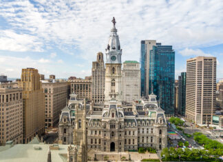 La fachada de City Hall de Filadelfia se iluminará con una película comunitaria por el 250.º aniversario de Estados Unidos