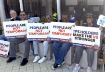 El gobernador republicano de Ohio se desmarca de Trump en su plan de deportar haitianos
