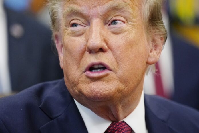 Tribunal bloquea orden de Trump para restringir el voto por correo antes de las 'midterm' Trump