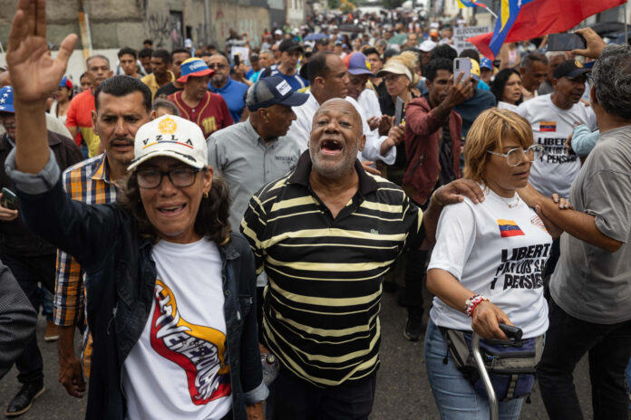 Sindicalistas piden la salida de Delcy Rodríguez y critican su respuesta a los terremotos