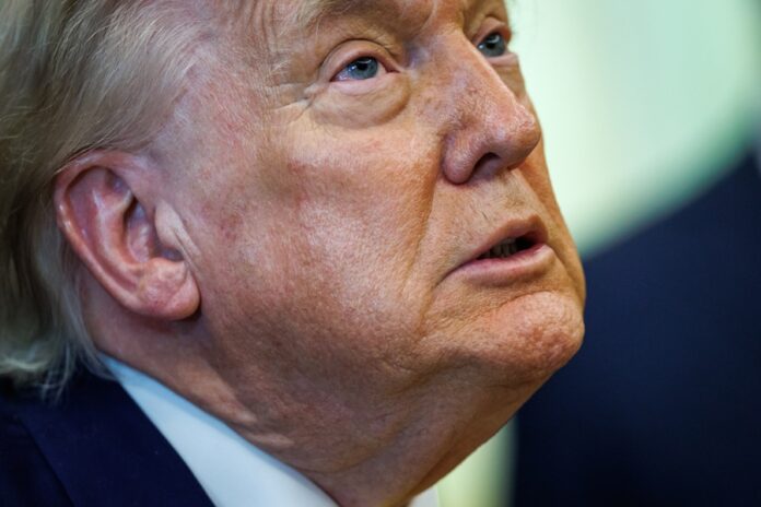 Trump defiende sus millonarias ganancias: "Yo no hago nada. Mis hijos los dirigen"