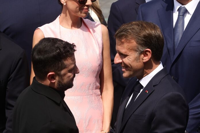 El último 14 de julio con Macron conmemora a Ucrania y el "despertar estratégico" europeo