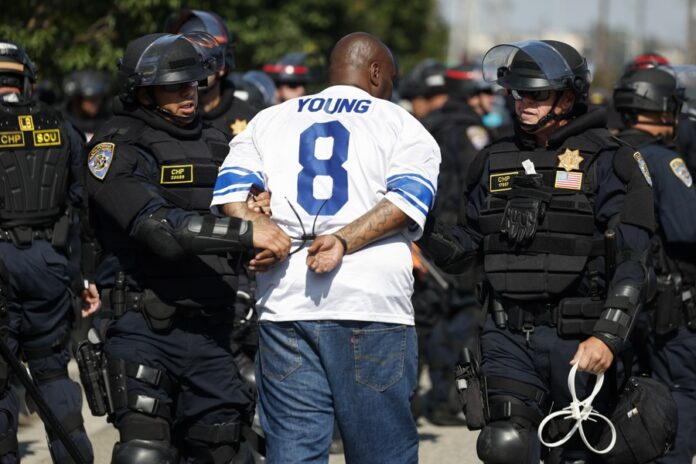 Inmigración de EEUU alcanza la cifra más alta de detenciones en un mes en la era Trump