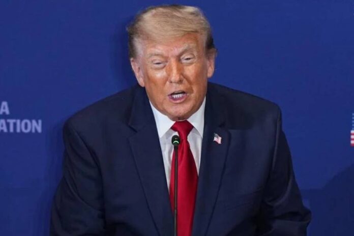 Trump divaga hacia temas de campaña en reunión de tecnología de defensa