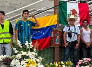 Entre los escombros de La Guaira: rescatar vidas y aliviar el dolor a través del arte