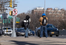 Grupos de Nueva York alertan del miedo entre inmigrantes por nueva regla de carga pública inmigrantes
