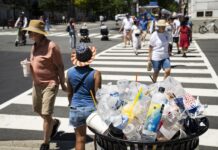 Estadounidenses desafían el calor extremo para celebrar los 250 años de su Independencia Independencia